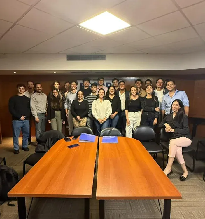 Presentación ante autoridades y especialistas